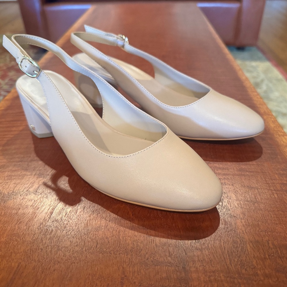 Stuart Weitzman Bridget Pump Size 8.5